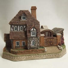 David Winter Tom's Yard D1011