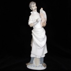 Lladro Obstetrician 4763.3 16.25" tall