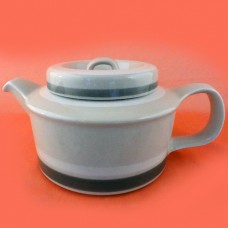 Arabia Finland Salla Tea Pot 4.5 inches tall