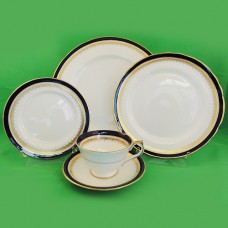 Aynsley Embassy Cobalt 5 piece Place Setting scalloped edge
