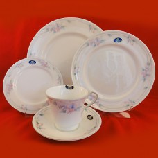 Aynsley Little Sweetheart 5 piece Place Setting Aynsley Little Sweetheart 5 piece Place Setting