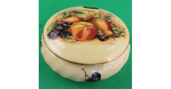 aynsley-orchard-gold-covered-