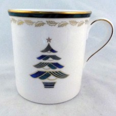 Lenox Kelly Christmas Accent Mug 3.5 inches tall