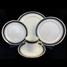 Mikasa Noir 5 Piece Place Setting A4102