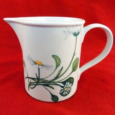 Portmeirion Queen's Hidden Garden White Daisy Creamer 3.8" 