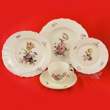 Royal Copenhagen Frijsenborg 5pc place setting 