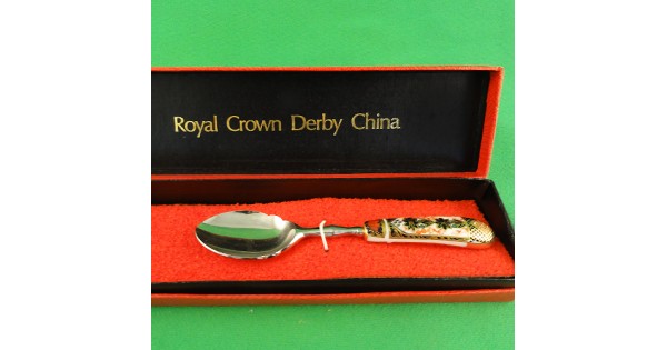 royal-crown-derby-old-imari-