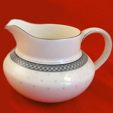 Royal Doulton Burlington Gravy Boat 6" long