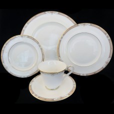 Royal Doulton Hardwick 5 Piece Place Setting 