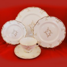 Royal Doulton Monteigne 5pc Place Setting 