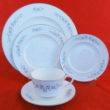 Royal Worcester Dorset 5 Piece Place Setting