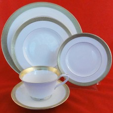 Royal Worcester Durham 5 Piece Place Setting