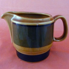 Stavangerflint Bilde/Amber Creamer 3.25 inches tall