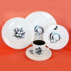 BLACK FRUIT by Wedgwood 5 Piece Place Setting 