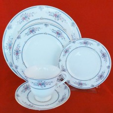 Wedgwood Charlotte 5 Piece Place Setting