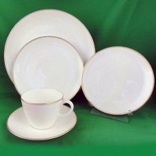 Wedgwood Doric Gold 5 Piece Place Setting W4410