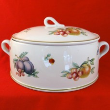 Wedgwood Fruit Sprays Covered Casserole 12" long Oval