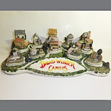 David Winter  Cameo Collection with Diorama1992