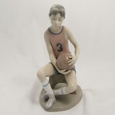 Lladro Basketball Player 9" tall NEW IN BOX #06091