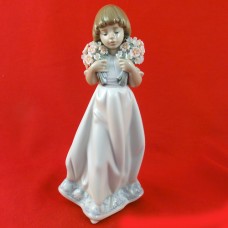 Lladro Spring Bouquets 07603 8.75" tall