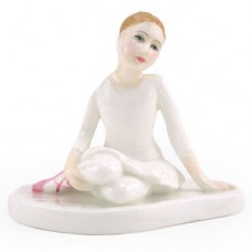 Royal Doulton Star Performer HN 3950 4" tall