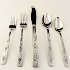 ROSE LACE by International Stainless 5 Piece Place Setting ROSE LACE by International Stainless 5 Piece Place Setting