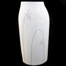 IMPRESSIONS Royal Doulton Carnation Cypress Vase 9.6" 
