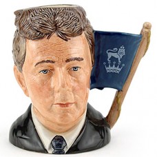 Royal Doulton Michael Doulton D6808 Small 4.25" tall